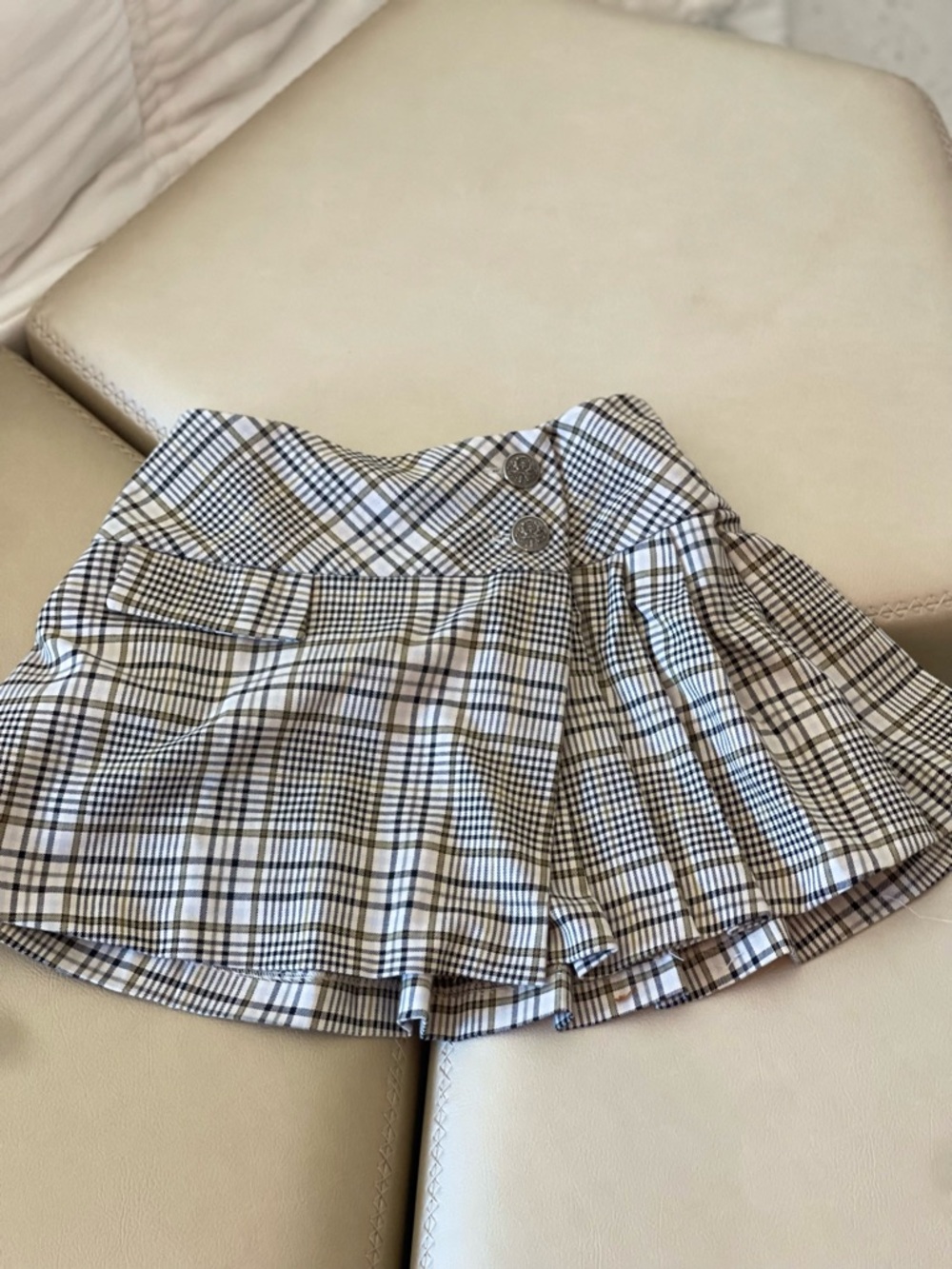 Zara Plaid Pleated Skirt in White and Black